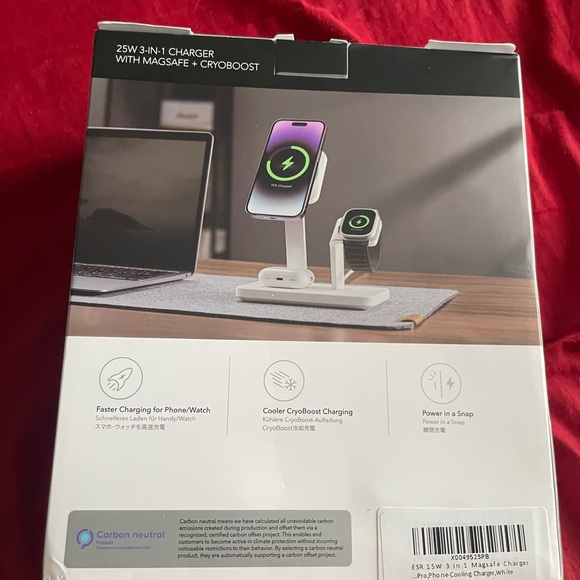 ESR 25W 3-in-1 Charger with MagSafe - White - Picture 2 of 8